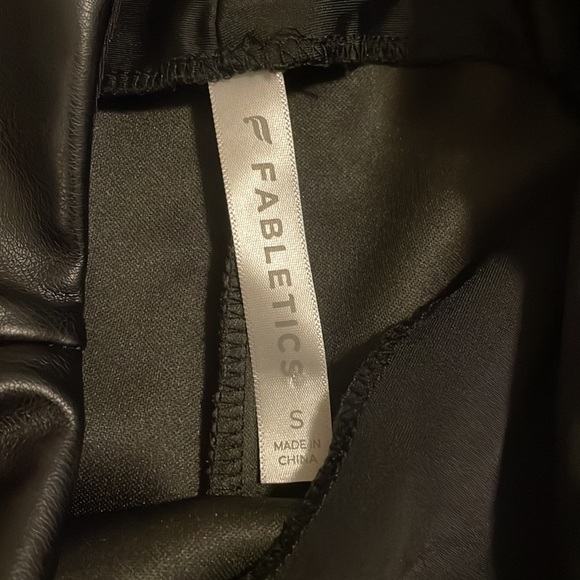 Fabletics Vegan Leather High Waisted Leggings🖤 - Picture 5 of 8